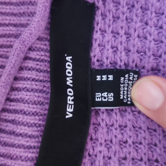 3/4 sleeve waffle knit  sweater size M - Picture 2 of 3